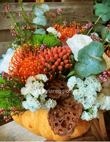 Zucca ripiena di fiori piccola, diametro 20cm circa
